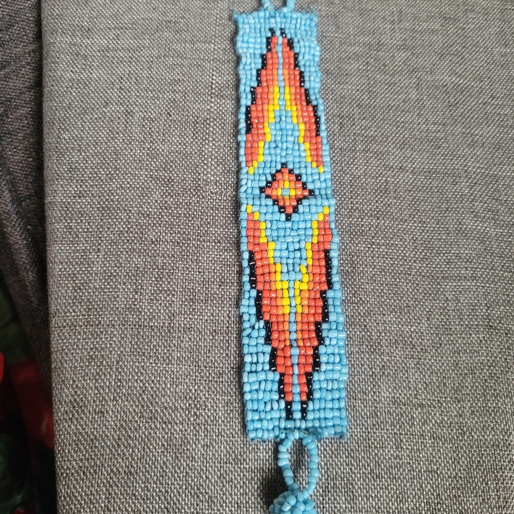 5/$25- Hand-made Beaded American Indian Bracelet - Picture 2 of 2